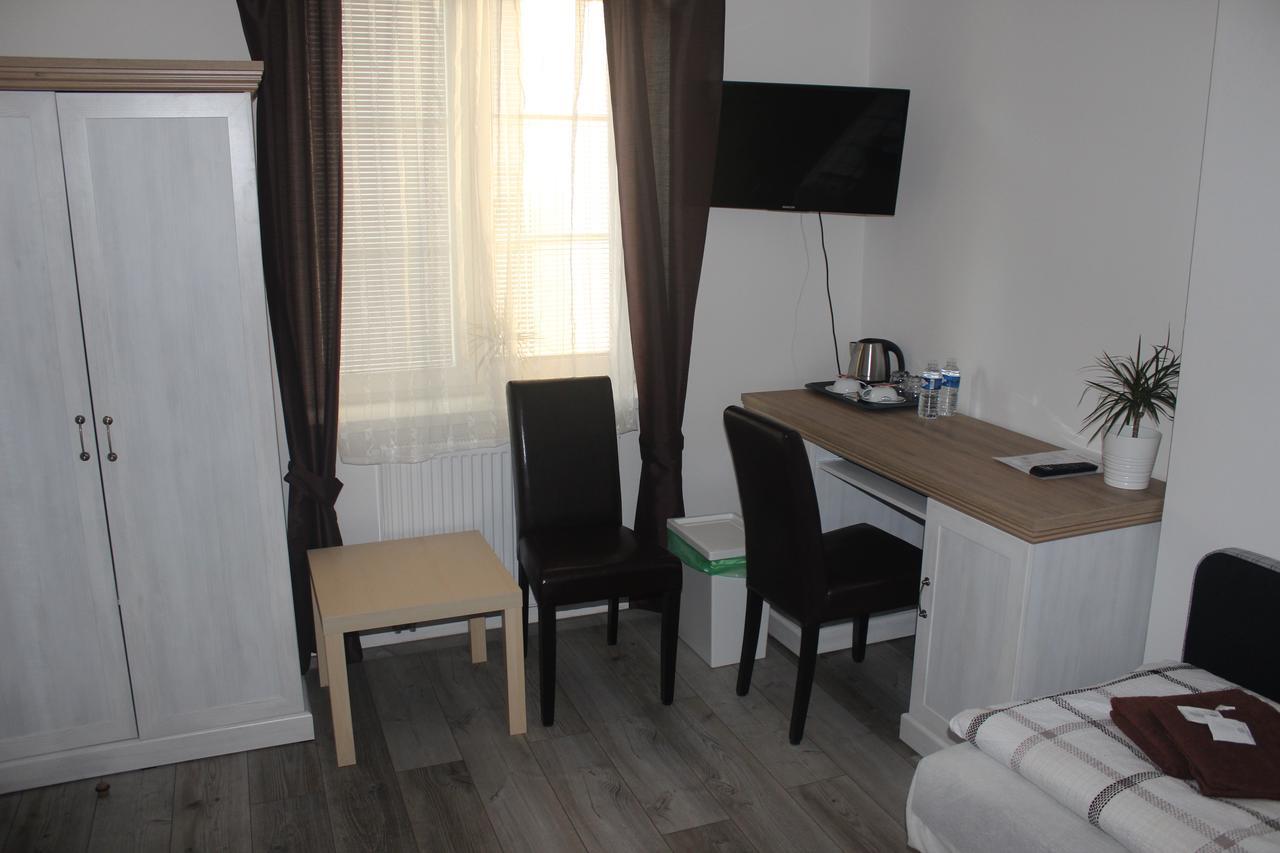 Penzion Vesely Zelezny Brod Bagian luar foto